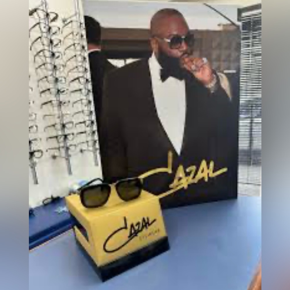 Fashion Black and Gold Eyewear